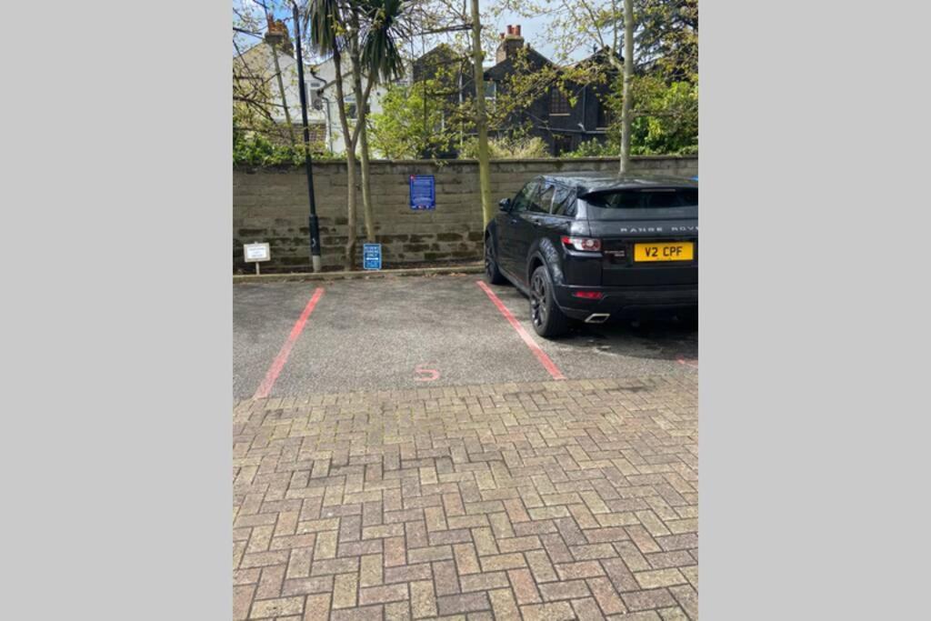 Sunny Spacious Apartment 2 Minutes From The Beach! Southend-on-Sea Exterior foto